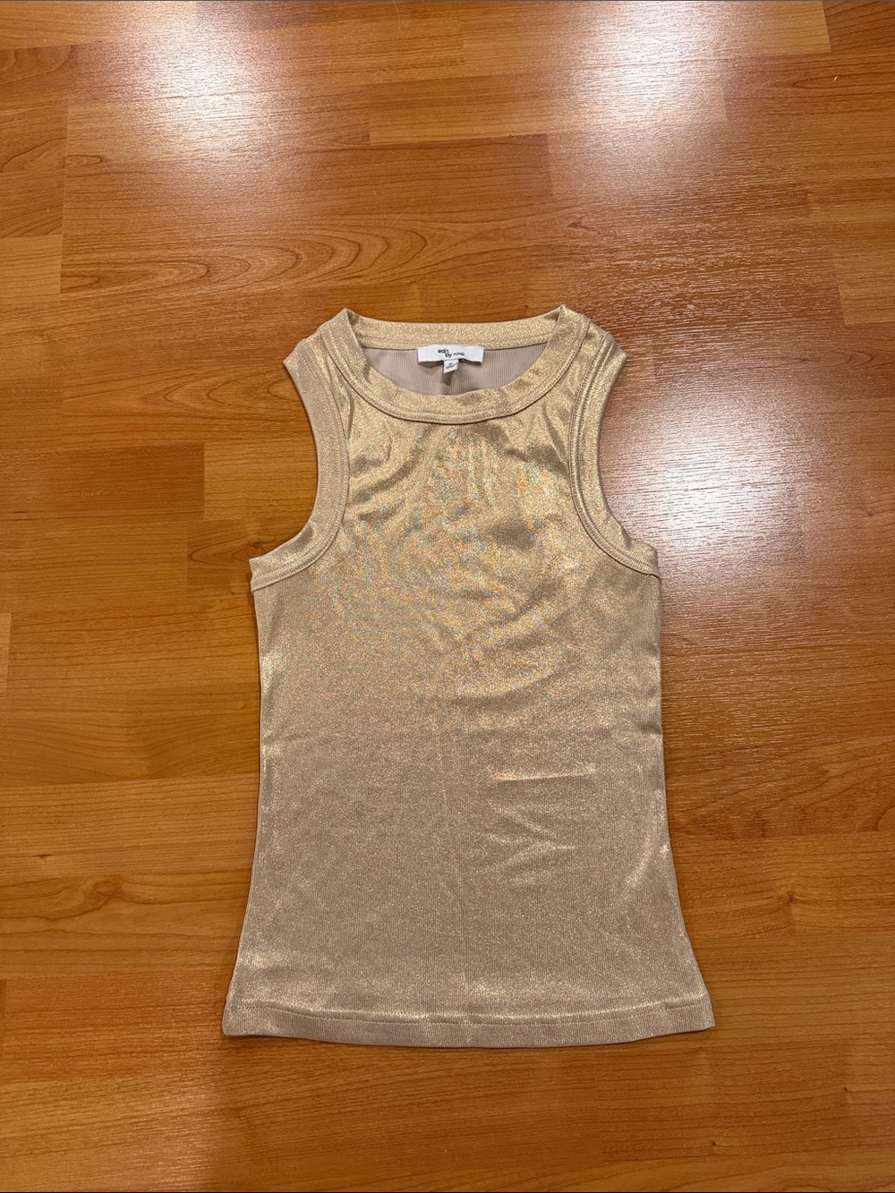 NWT Gold Metallic Tank - Picture 2 of 2